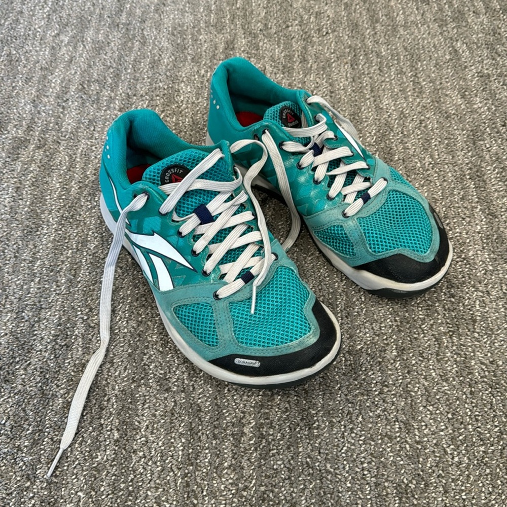 Reebok teal OG nano shoes, size 9
